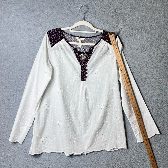 Matilda Jane Top Womens Medium White Eyelet Dotted Snow Globe Tunic Top NEW - Picture 5 of 8